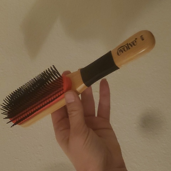 New Evolve Knot-Free Detangler, 572 - Picture 7 of 7